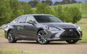 Lexus ES300h F-Sport (AU) '2019